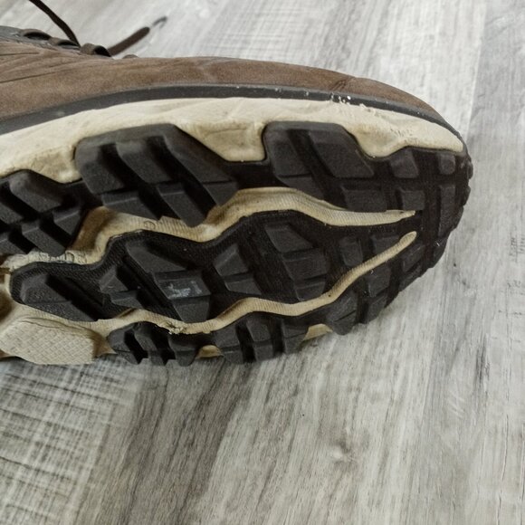 HOKA Gore Tex Challenger Low One One Brow Shoes Size 9.5 main image 9
